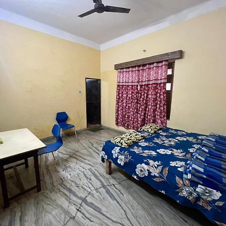 Vishwa Deva Homestay Varanasi Dış mekan fotoğraf