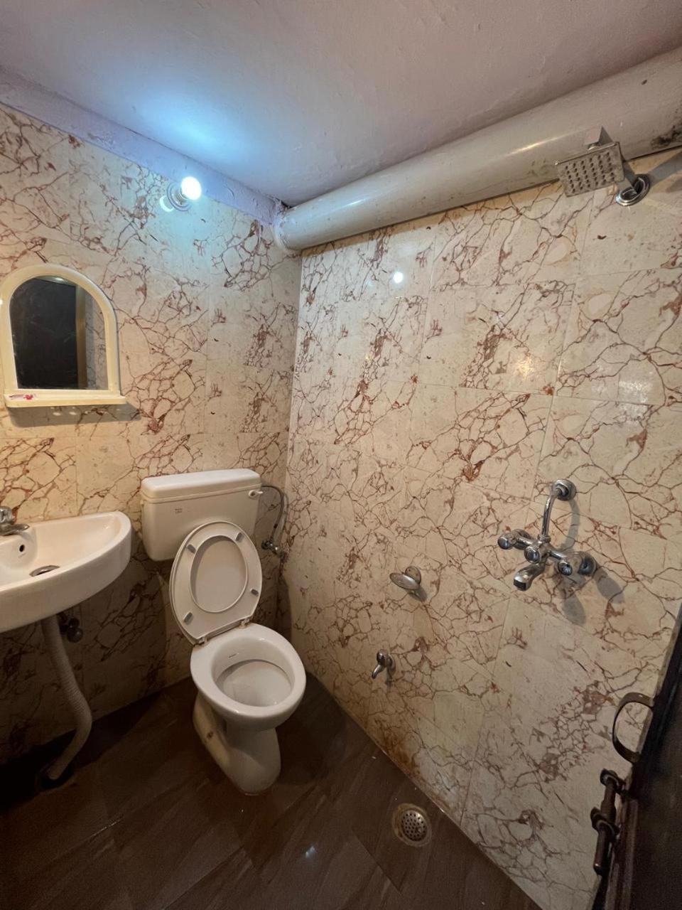 Vishwa Deva Homestay Varanasi Dış mekan fotoğraf