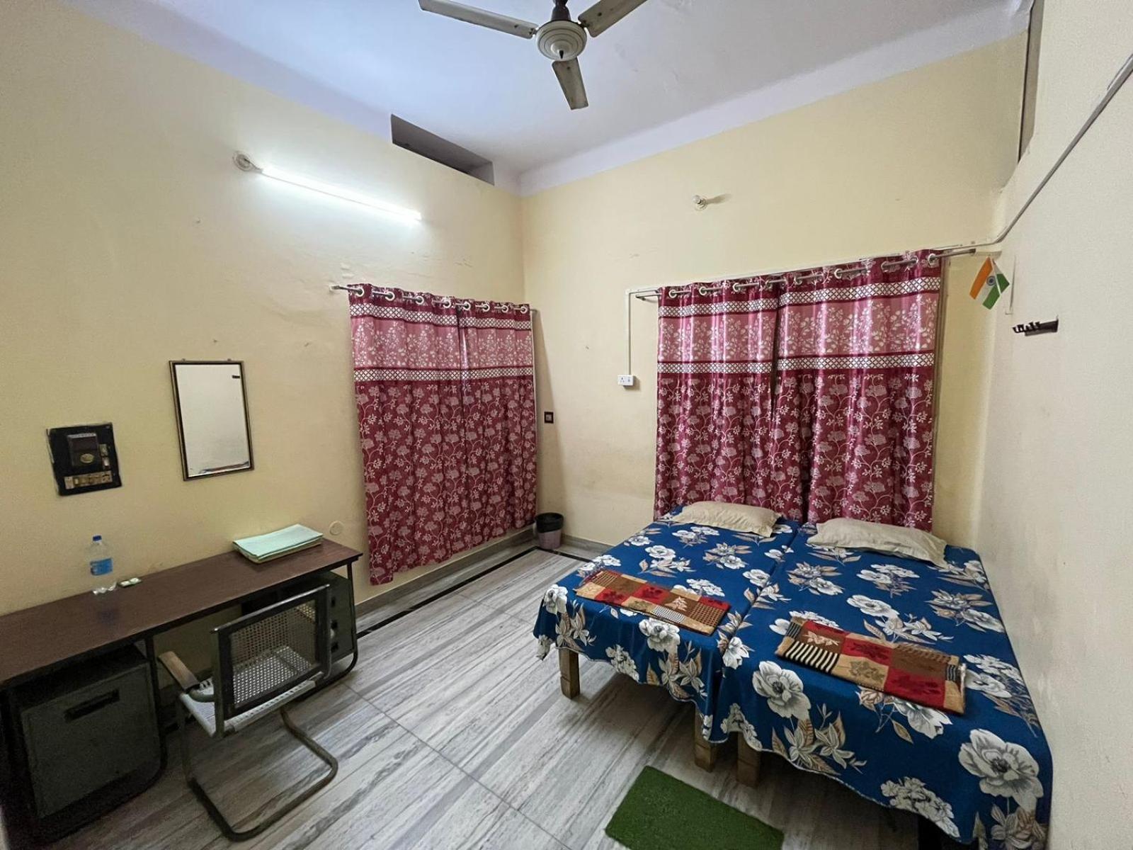 Vishwa Deva Homestay Varanasi Dış mekan fotoğraf